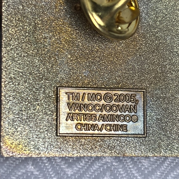 Olympic themed pins - Picture 3 of 4